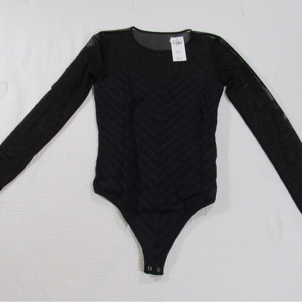 Abercrombie & Fitch Mesh and Lace Seamless Fabric Sweetheart Bodysuit; Small